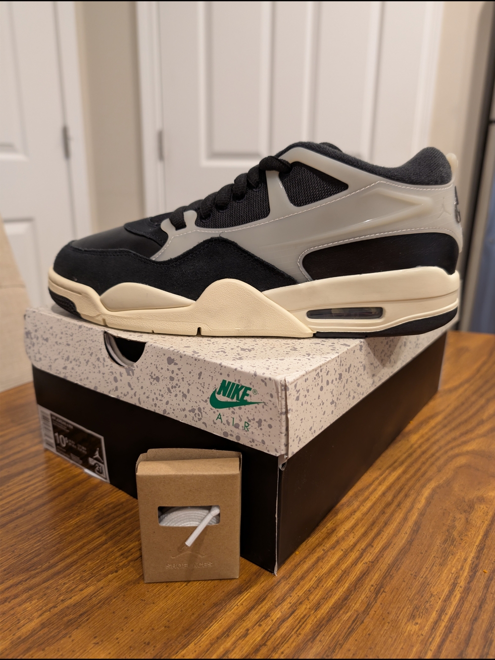 Air Jordan 4 RM